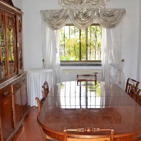 Villa Sintra וילה