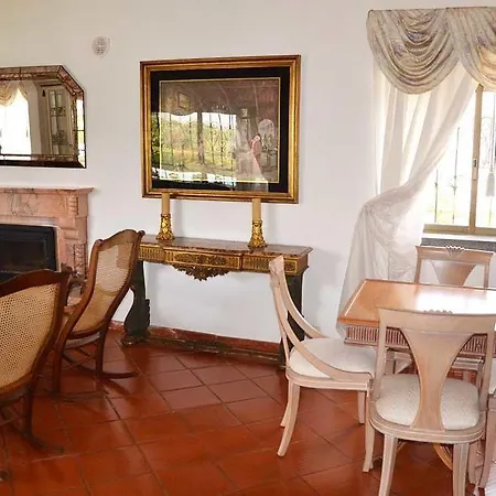 Villa Sintra וילה *